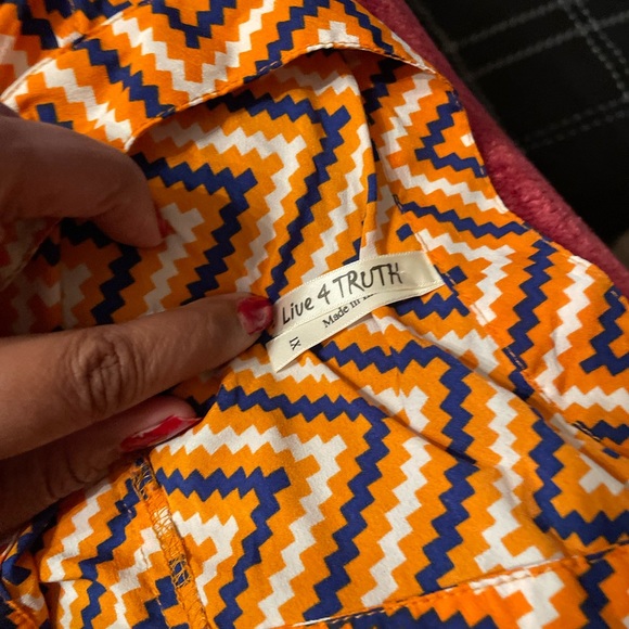Live 4 Truth Sz 1x orange blue white chevron pattern top high low 3/4 sleeve - Picture 12 of 14